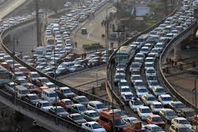 كثافات مرورية بشوارع القاهرة بالذروة الصباحية