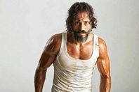 يوسف الشريف يعتذر لـ"أهالى ضحايا رابعة"