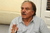 مدحت الزاهد: لا يليق برئيس النواب مهاجمة الصحافة القومية