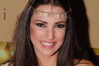 "درة" تفاجئ "كندة علوش" بصور من سوريا