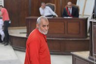 تأجيل محاكمة محمد بديع وآخرين لدور يونيو المقبل