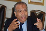 الكتاتني: الختان إجراء تجميلي للمرأة       