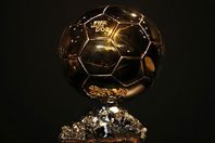  اليوم .. من سيحصل على "الكرة الذهبية"؟
