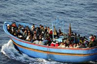 إحباط هجرة 79 شخصًا من البرلس إلى إيطاليا