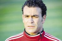 سر بكاء عصام الحضري على الهواء