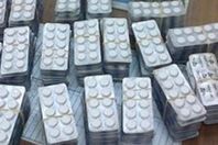 منع راكب من السفر بحوزته أقراص مخدرة بمطار القاهرة