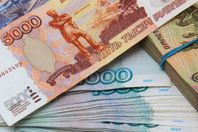 الروبل الروسي يتراجع بعد الاتفاق النووي مع إيران      