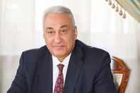 «المحامين» تجدد الثقة في سامح عاشور