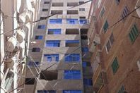 حملة أمنية لإزالة 4 عقارات غير مرخصة بالإسكندرية