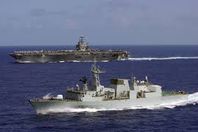 القوات البحرية تنقذ سفينة بضائع بجنوب القصير