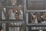 غياب متهمي "غرفة رابعة" يجبر المحكمة على تأجيلها