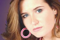 هنا شيحة عن مهرجان السينما : فين احترام الفنان؟