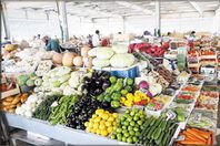 20 منفذًا لبيع الخضر واللحوم والفاكهة بأسعار مخفضة