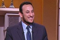 بالفيديو.. شاهد سبب نوبة ضحك «رمضان عبد المعز» على الهواء