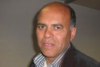 بالفيديو.. هشام يكن: حزين على فراق أسطورة الكرة الزملكاوية 