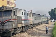 قطار يدهس مواطنا بعد صلاة العيد بالإسماعيلية 