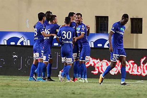 بالصور.. الزمالك يسقط أمام سموحة بثلاثية نظيفة
