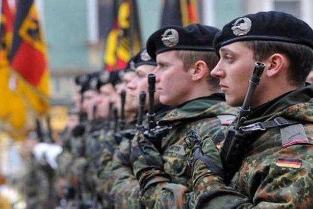 ألمانيا تبحث زيادة عدد جنودها في أفغانستان