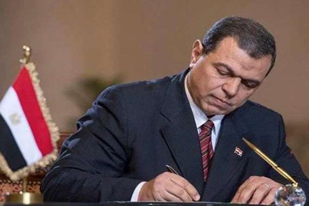 وزير القوي العاملة