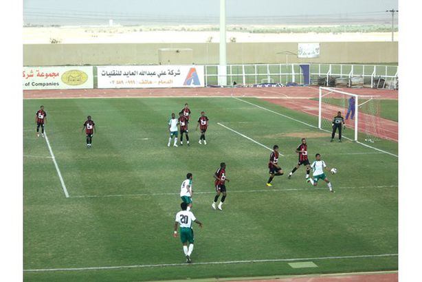 1200px-Match_between_Al-Najma_and_Al-Riyadh_-_Saudi_First_Division