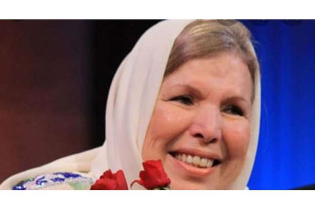 15883841661603018435