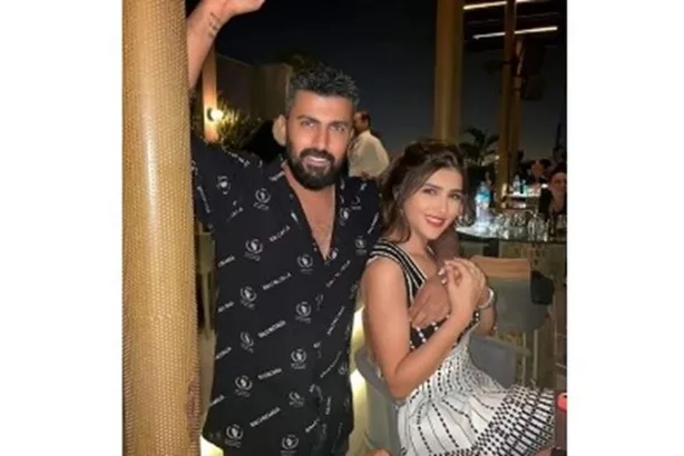 عاكس مراتي وهي معايا.. محمد سامي: اتخانقت مع واحد في إسبانيا وهريته ضرب Capture