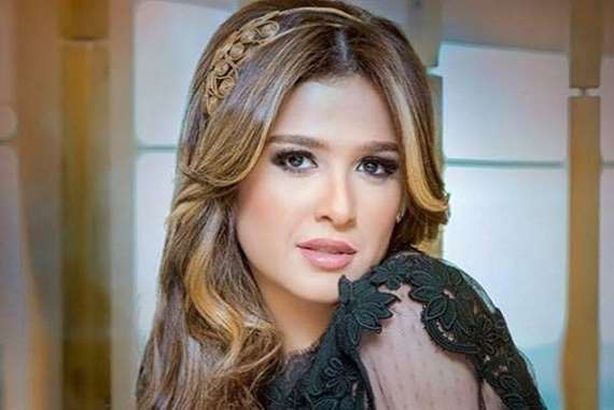 ياسمين عبد العزيز