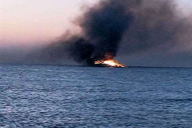 حريق لانش سياحي ياليحر الأحمر