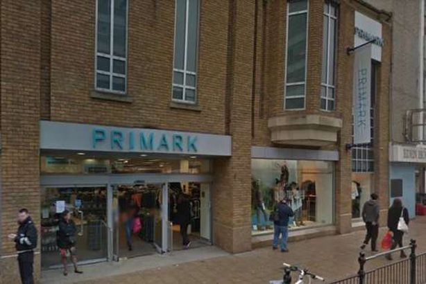 ضبطهن أثناء السرقة.. فساومهن: الاغتصاب أو السجن