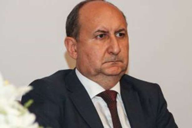 وزير الصناعة