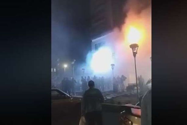 جانب من الحريق