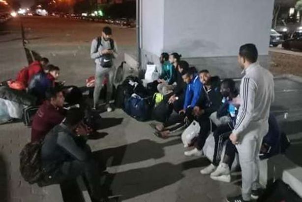 اللاعبون بعد طردهم