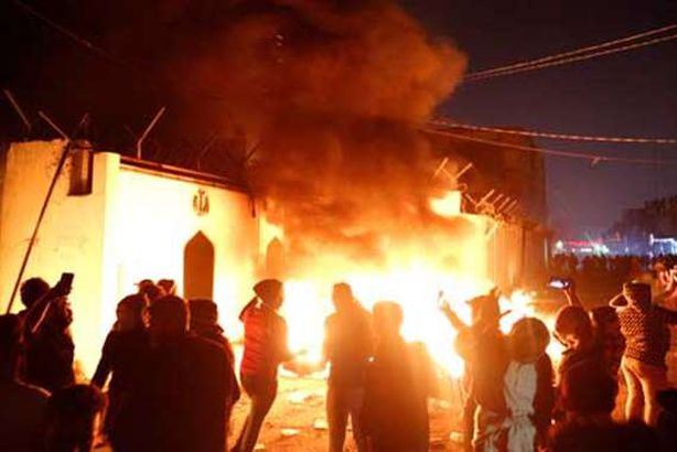 حرق القنصلية الإيرانية بالنجف