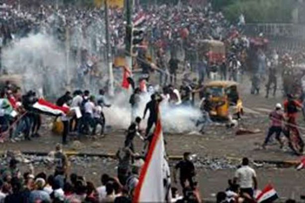 مقتل 10 في فض اعتصام البصرة