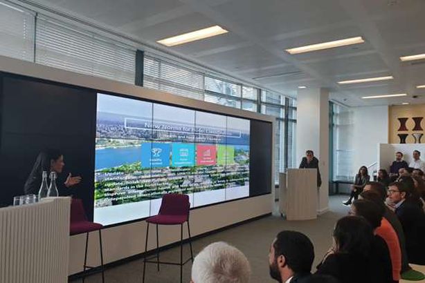 وزيرة السياحة