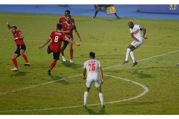 47080-شيكابالا-يسجل-هدف-التعادل-للزمالك-أمام-الأهلى--(1)