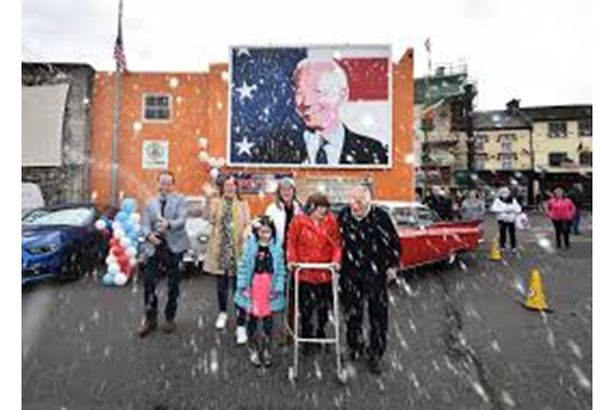 سكان أيرلندا يحتفلون بفوز بايدن