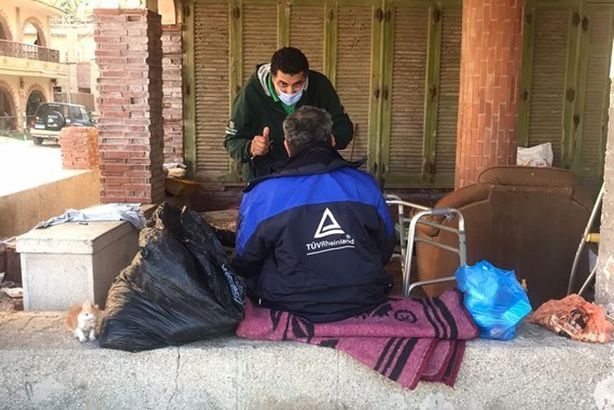 التضامن تنقذ مسنين