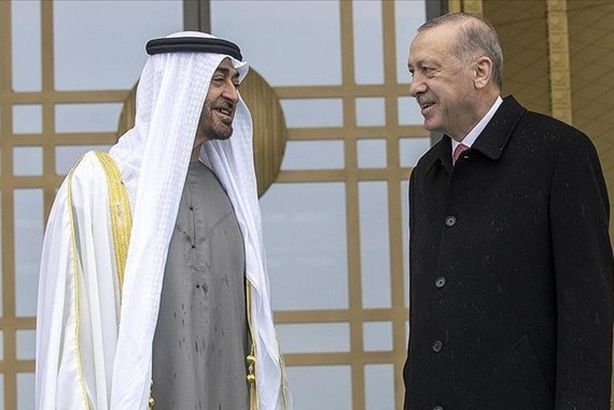 أردوغان-وبن-زايد-يشرفان-على-توقيع-اتفاقيات-بين-الإمارات-وتركيا-1