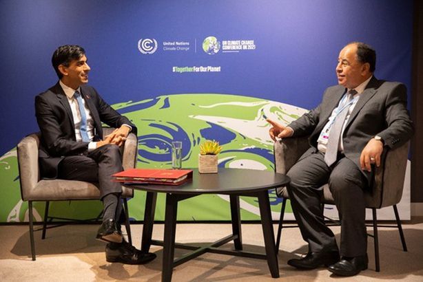 وزير المالية و وزير الخزانة البريطاني