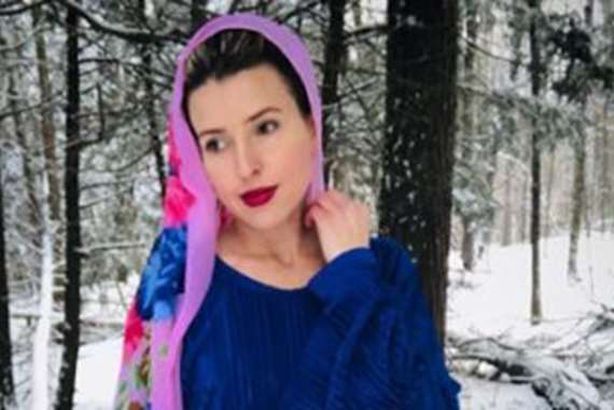 المطربة الأمريكية جنيفير جروات