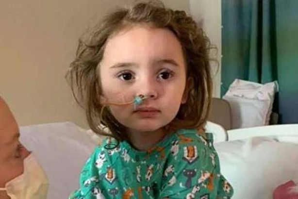 طفلة تصاب بالعمى بسبب " الأنفلونزا"

