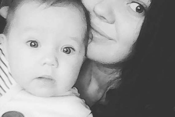 الأم وابنتها