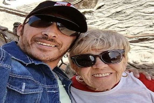 يتزوج من بريطانية 80 عام 

