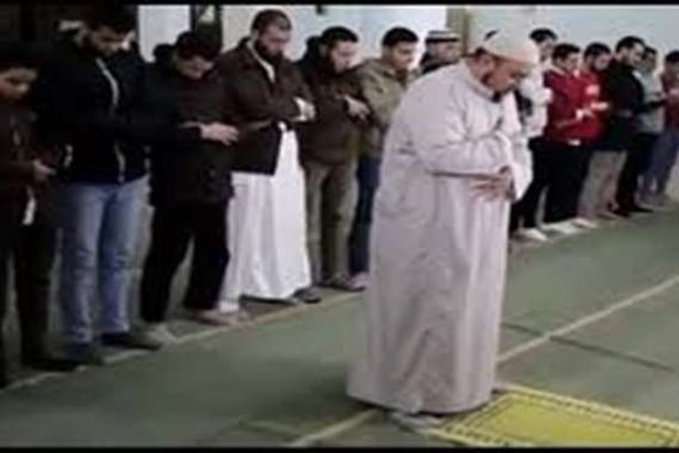 وفاة إمام مسجد في صلاة الفجر
