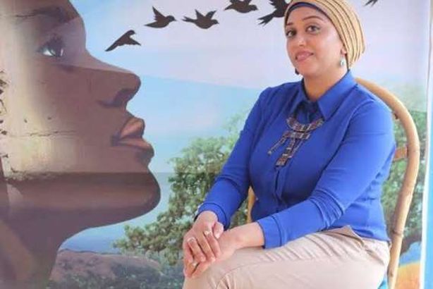 الصحفية رحاب بدر