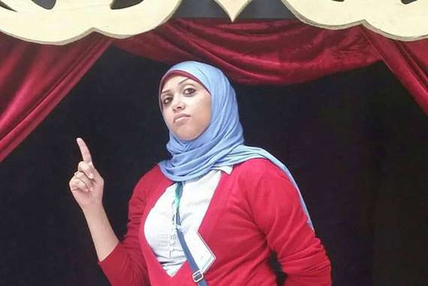 الصحفية رحاب بدر