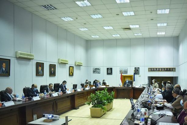 الاجتماع الأول لهيئة المتحف المصري الكبير بتشكيله الجديد 
