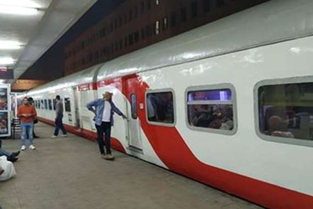 عربات السكة الحديد