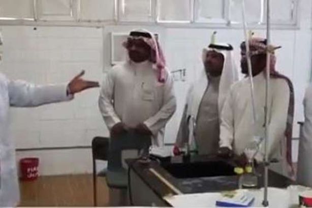 معلم مصري بالسعودية